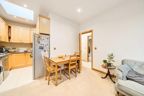 2 bedroom flat for sale, Romeyn Road, Streatham