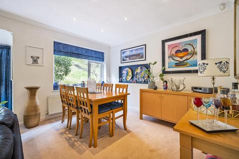 4 bedroom detached house for sale, Logs Hill, Chislehurst