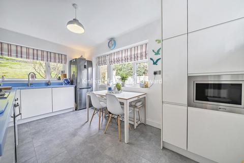 31 Logs Hill, Chislehurst, BR7 5LN