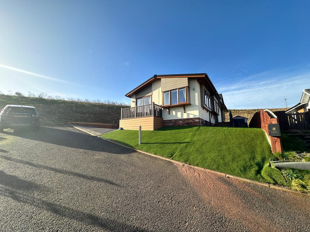 The Meadows, Wolverhampton WV5 2 bed park home for sale £265,000