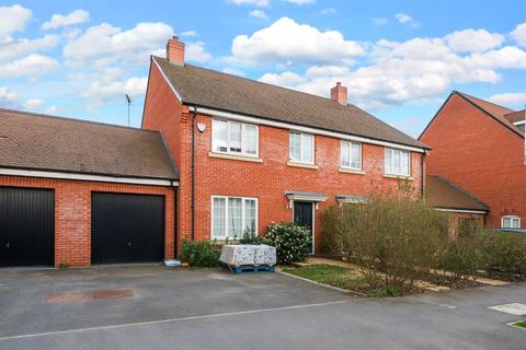 5 bedroom semi-detached house for sale - Ox Ground,  Aylesbury,  HP18