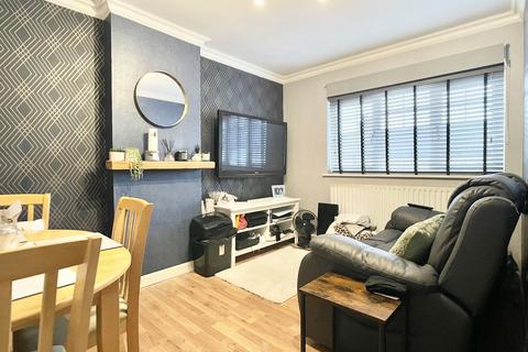 13 Walnut Tree Avenue, Dartford, DA1 1LJ