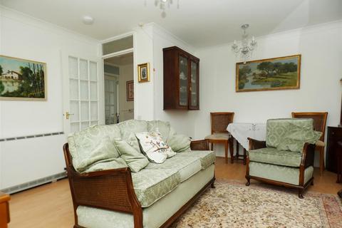 2 Ashdale, Liverpool, L36 4QS