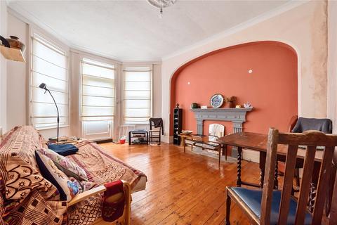 2 bedroom flat for sale - Arcadian Gardens, Wood Green, London, N22