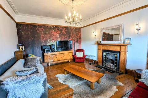 39 High Road, Stevenston, KA20 3DY