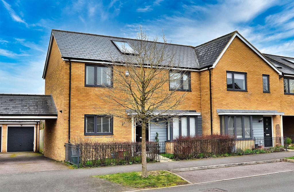 Wolverton, Milton Keynes MK12 3 bed end of terrace house for sale £
