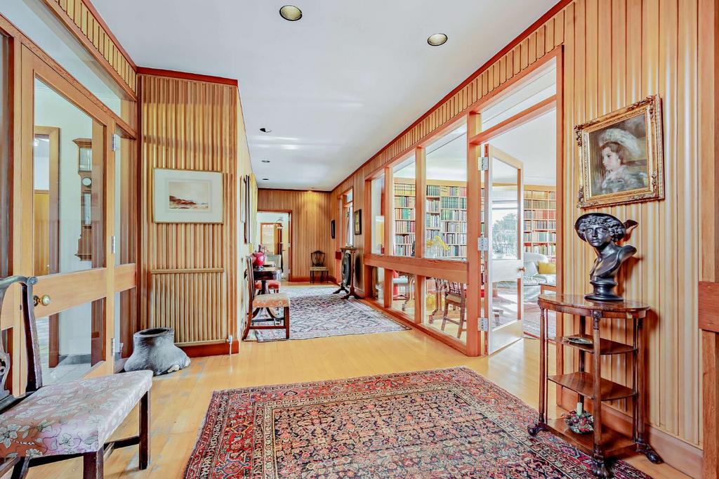 Spacious &amp; Light