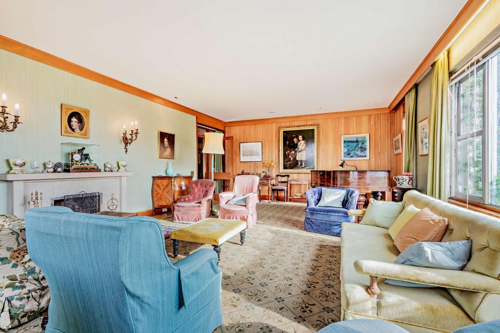 Feature Fireplace