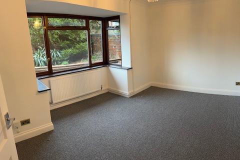 4 bedroom detached house to rent, Abbots Road, Abbots Langley WD5