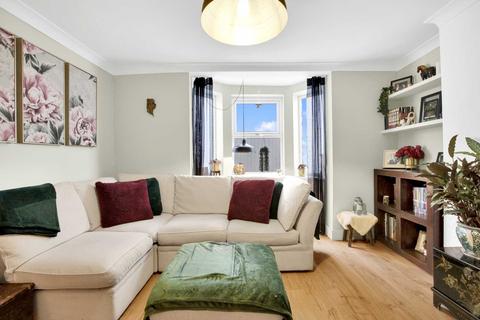 1 bedroom flat for sale - Oliver Road, Leyton, E10