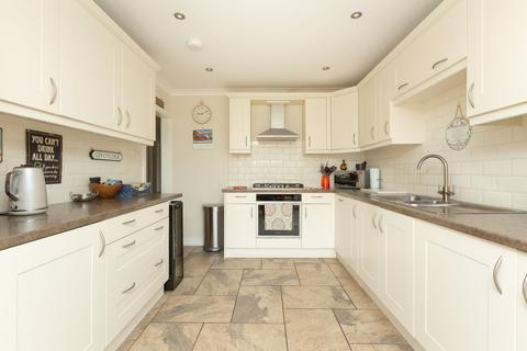 43 Cross Road, Birchington, CT7 9HW