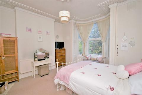 1 bedroom flat for sale - Bromley Grove, Shortlands BR2