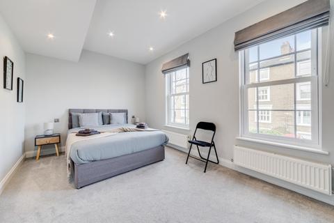 3 bedroom flat for sale, Choumert Road, London, SE15