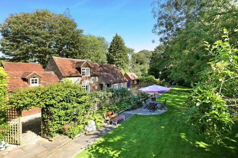 6 bedroom detached house for sale, Aylesbury Road, Wendover, Aylesbury, HP22.