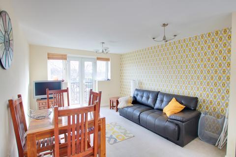 2 bedroom flat for sale - WEST END HOUSE! TWO DOUBLE BEDROOM APARTMENT REQUIRING COSMETIC MODERNISATION!