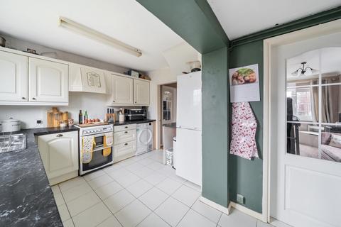 17 Antrim Way, Grimsby, DN33 2DL