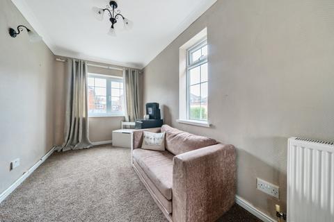 17 Antrim Way, Grimsby, DN33 2DL