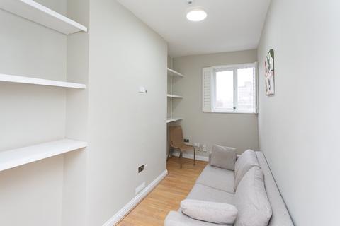 1 bedroom in a house share to rent - St. Albans Road, Watford, Hertfordshire, WD17