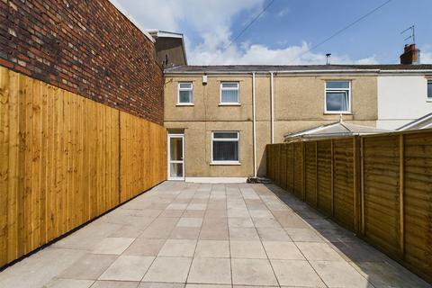 3 bedroom end of terrace house for sale, Vale Terrace, Tredegar, NP22