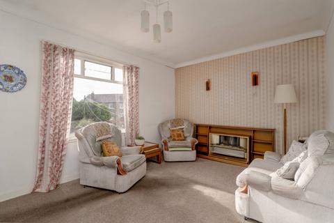 143 Crewe Crescent, Edinburgh, EH5 2JN