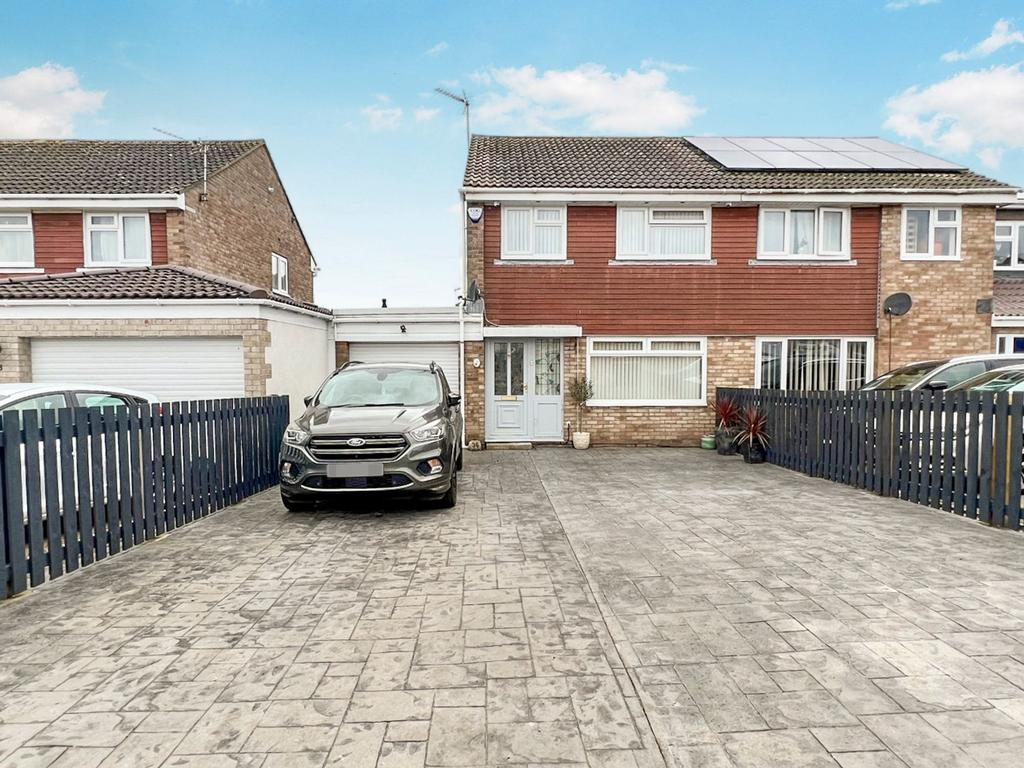 Smeaton Close, Rhoose, CF62 3FU 3 bed semidetached house for sale £