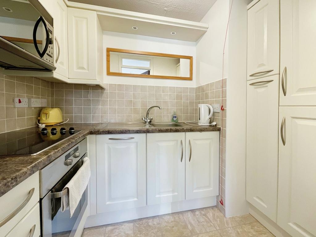 Maryport Street, Usk NP15 2 bed flat for sale £105,000