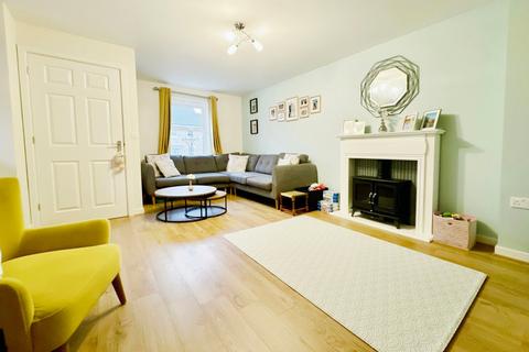 72 Burrium Gate, Usk, NP15 1TN