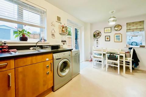 72 Burrium Gate, Usk, NP15 1TN