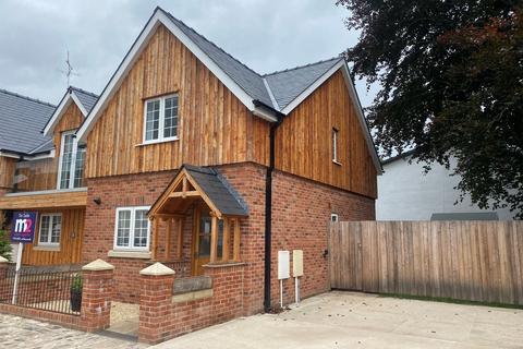 2 bedroom end of terrace house for sale, Castle Street , Monmouthshire  NP15