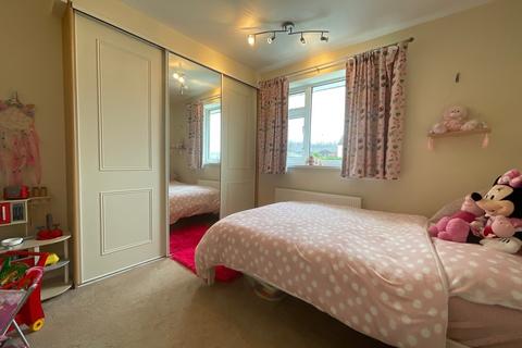 34 Ladyhill, Usk, NP15 1SH