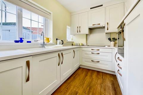 5 Conigar Crescent, Usk, NP15 1RX