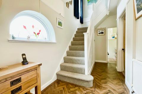 5 Conigar Crescent, Usk, NP15 1RX