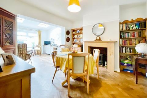 5 Conigar Crescent, Usk, NP15 1RX