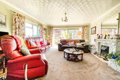 3 bedroom bungalow for sale - St Marys Close, Abergavenny NP7