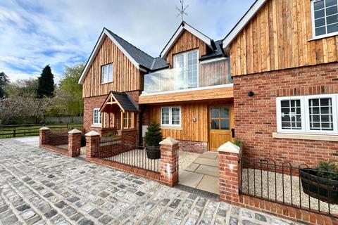 2 bedroom terraced house for sale, Castle Street , Monmouthshire  NP15