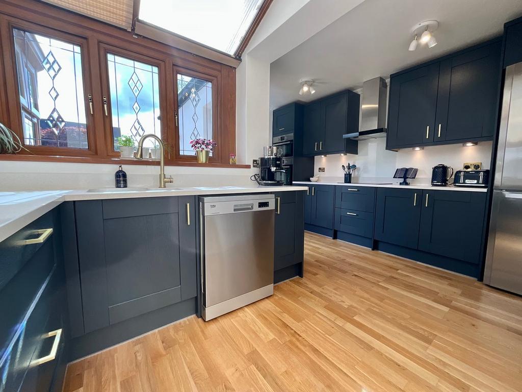 Llantarnam Road, Cwmbran NP44 3 bed semidetached house for sale £350,000