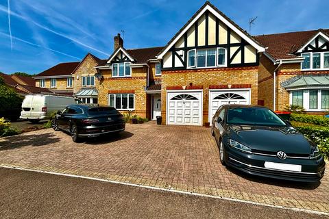 5 bedroom detached house for sale, Priory Gardens, Newport NP18