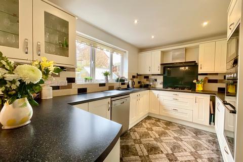 5 bedroom detached house for sale, Priory Gardens, Newport NP18