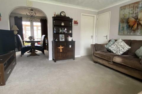 2 Old Bank View, Oldham, OL1 4QF