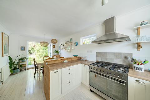 4 bedroom semi-detached house for sale, Boundstone Close, Farnham, Surrey, GU10