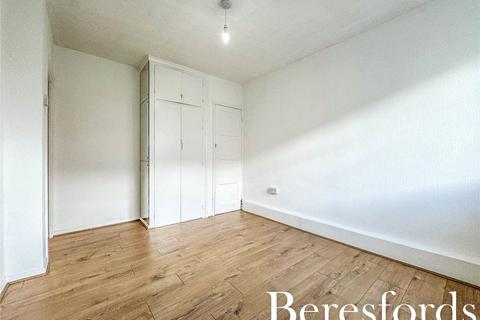 1 bedroom apartment for sale, Montgomery Crescent, Romford, RM3