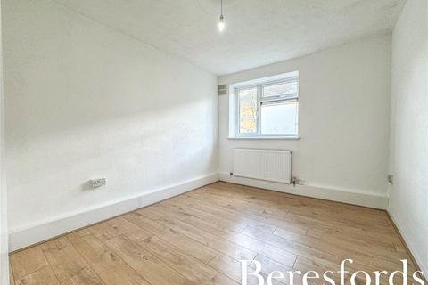 1 bedroom apartment for sale, Montgomery Crescent, Romford, RM3