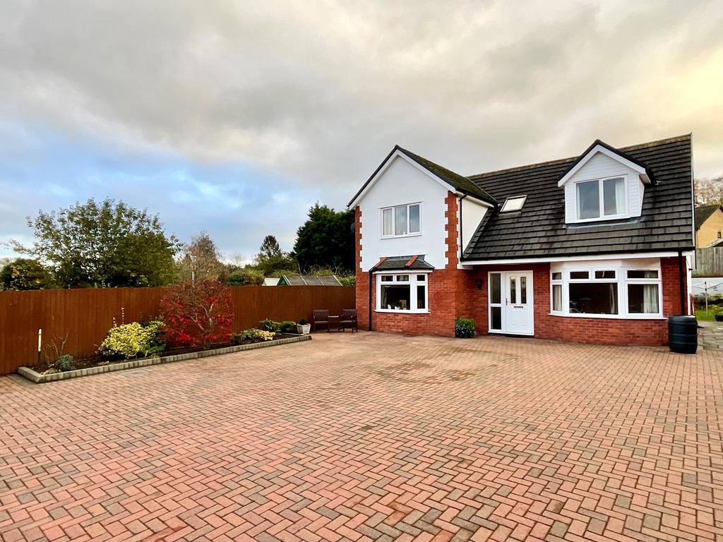 Chepstow Road, Newport NP18 4 bed detached house for sale £565,000