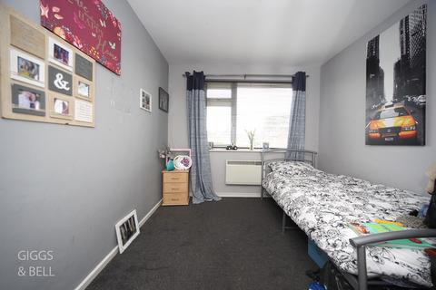 130 Birchen Grove, Luton, LU2 7TW