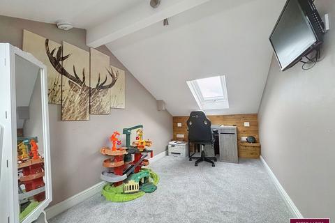 16 Bastion Close, Prestatyn, LL19 7LT