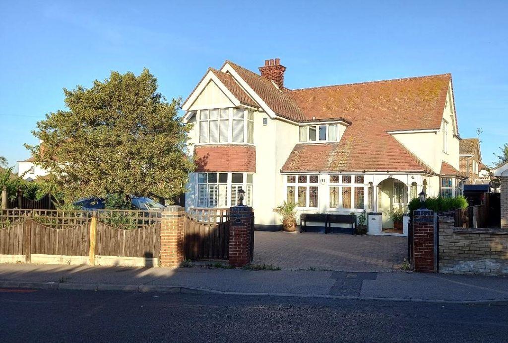 Wash Lane, ClactononSea, CO15 5 bed detached house for sale £535,000