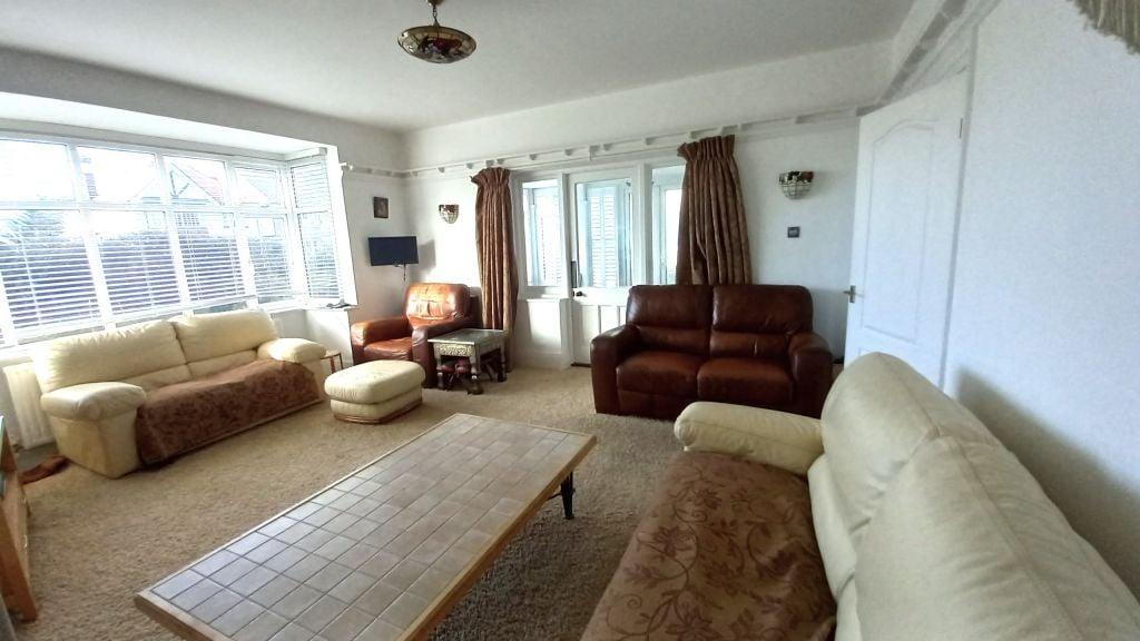 Wash Lane, ClactononSea, CO15 5 bed detached house for sale £520,000