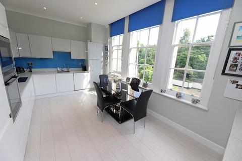 3 bedroom apartment for sale, Mill Hill Village NW7