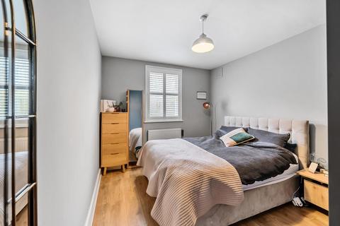 1 bedroom flat for sale, Leahurst Road, Hither Green