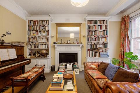 2 bedroom flat for sale - Earl's Court Square, London SW5